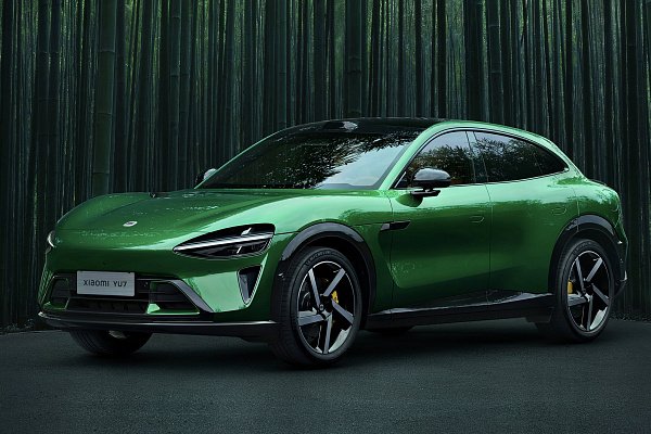 Зеленый Xiaomi YU7 Max 2025 года