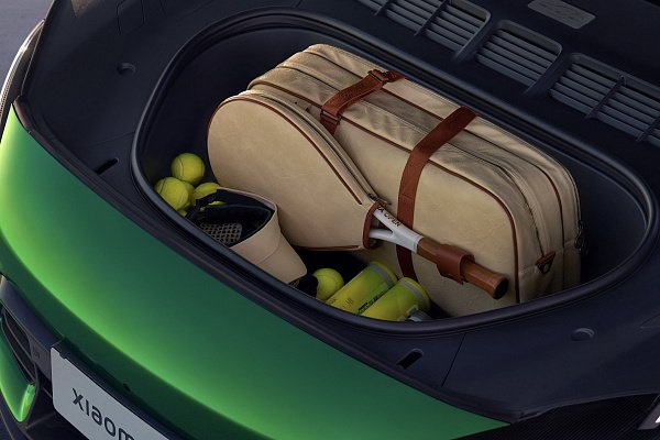 Зеленый Xiaomi YU7 Max 2025 года