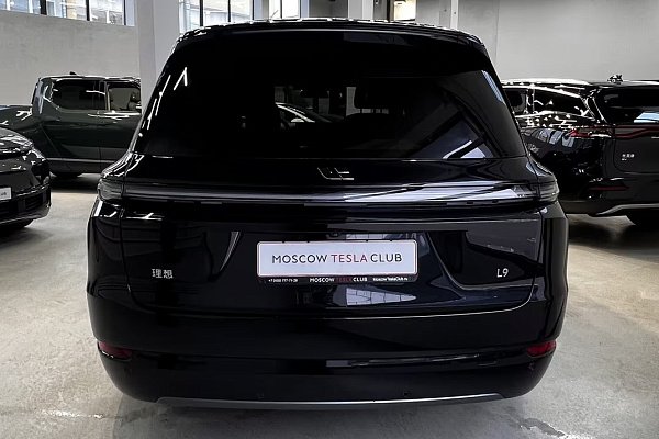 Черный Lixiang Li L9 2023 года